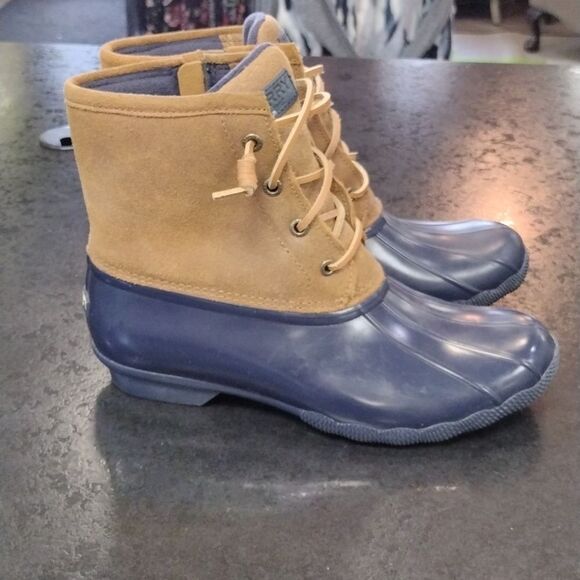 Sperry boots - Picture 1 of 5